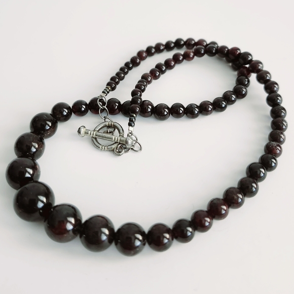 Natural Garnet Gemstone Beads Necklace 18" Length - Picture 7 of 8